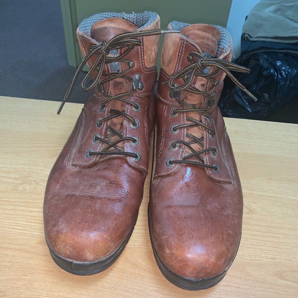Size 13 Wolverine Lace Up Work Boots